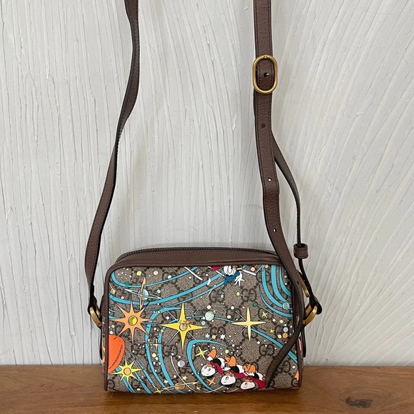 New Gucci x Disney GG Supreme Donald Duck Mini Crossbody - Picture 4 of 5